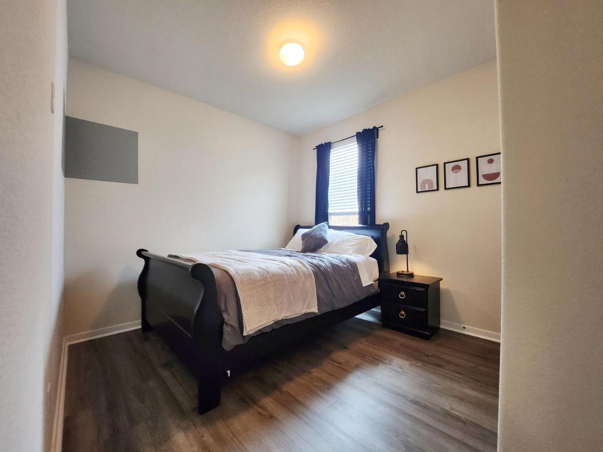 4 Bedroom Home Near Downtown Med Center Nrg Stadium Pearland Skyview Long By Ion Rentals Houston Eksteriør billede