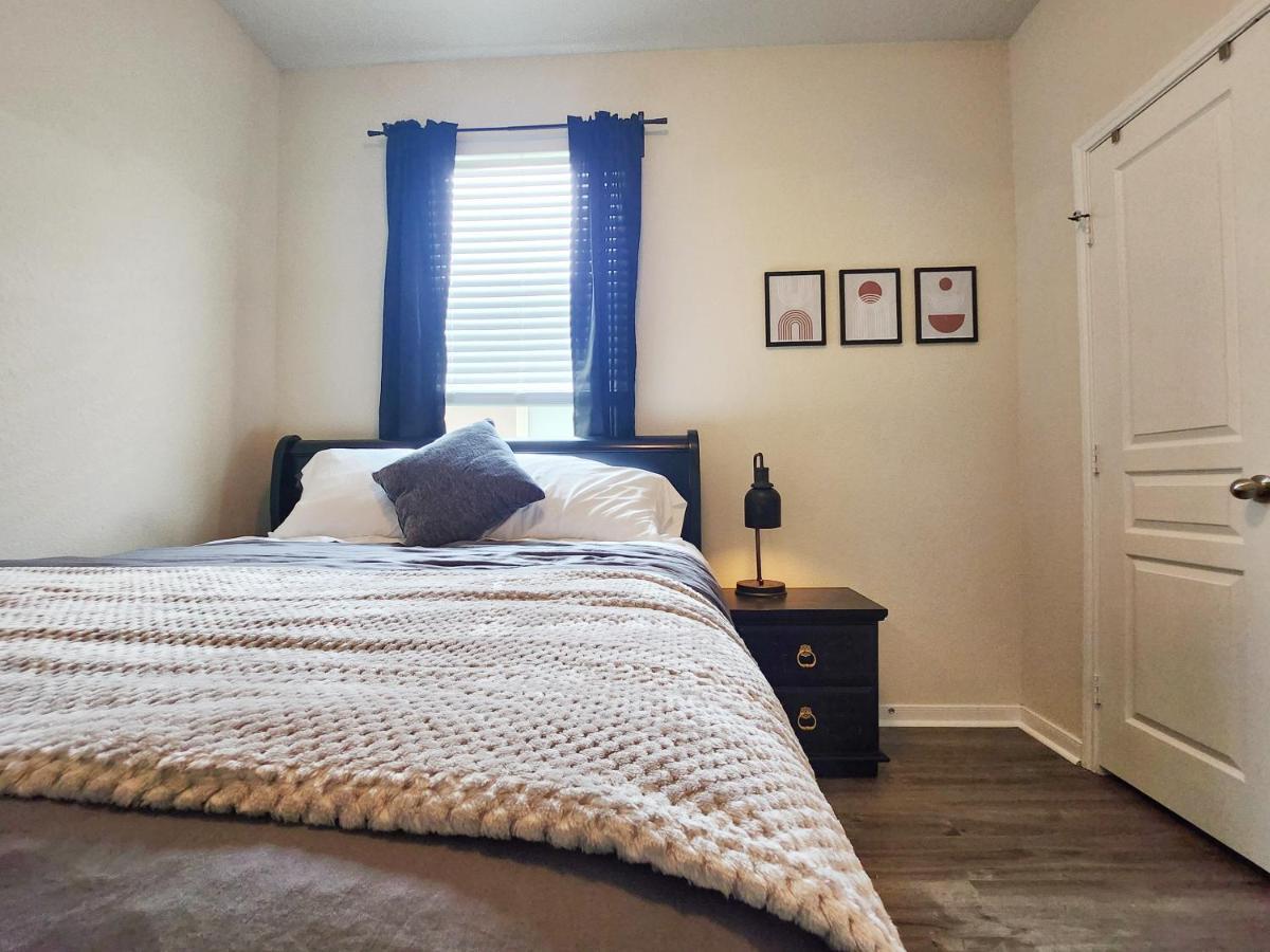 4 Bedroom Home Near Downtown Med Center Nrg Stadium Pearland Skyview Long By Ion Rentals Houston Eksteriør billede