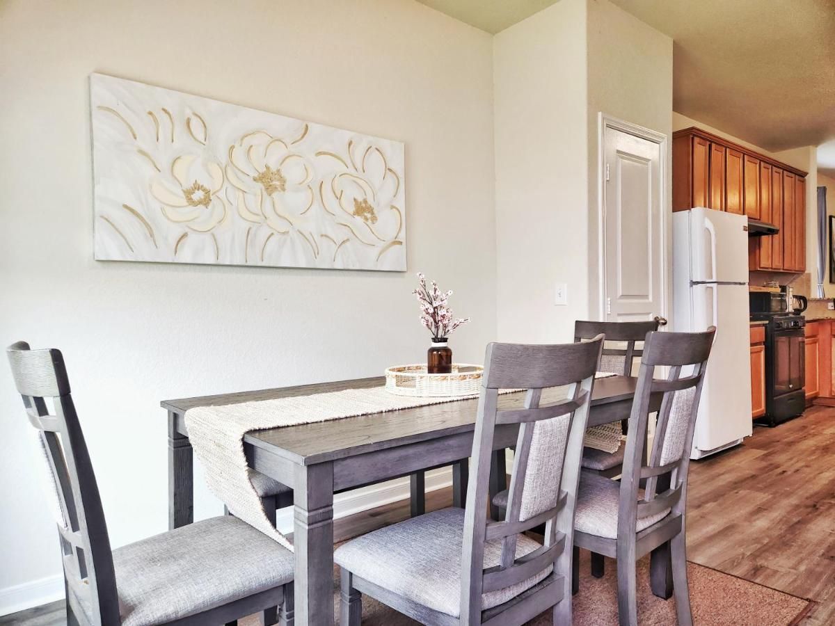 4 Bedroom Home Near Downtown Med Center Nrg Stadium Pearland Skyview Long By Ion Rentals Houston Eksteriør billede