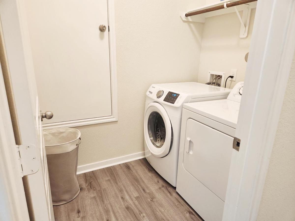 4 Bedroom Home Near Downtown Med Center Nrg Stadium Pearland Skyview Long By Ion Rentals Houston Eksteriør billede