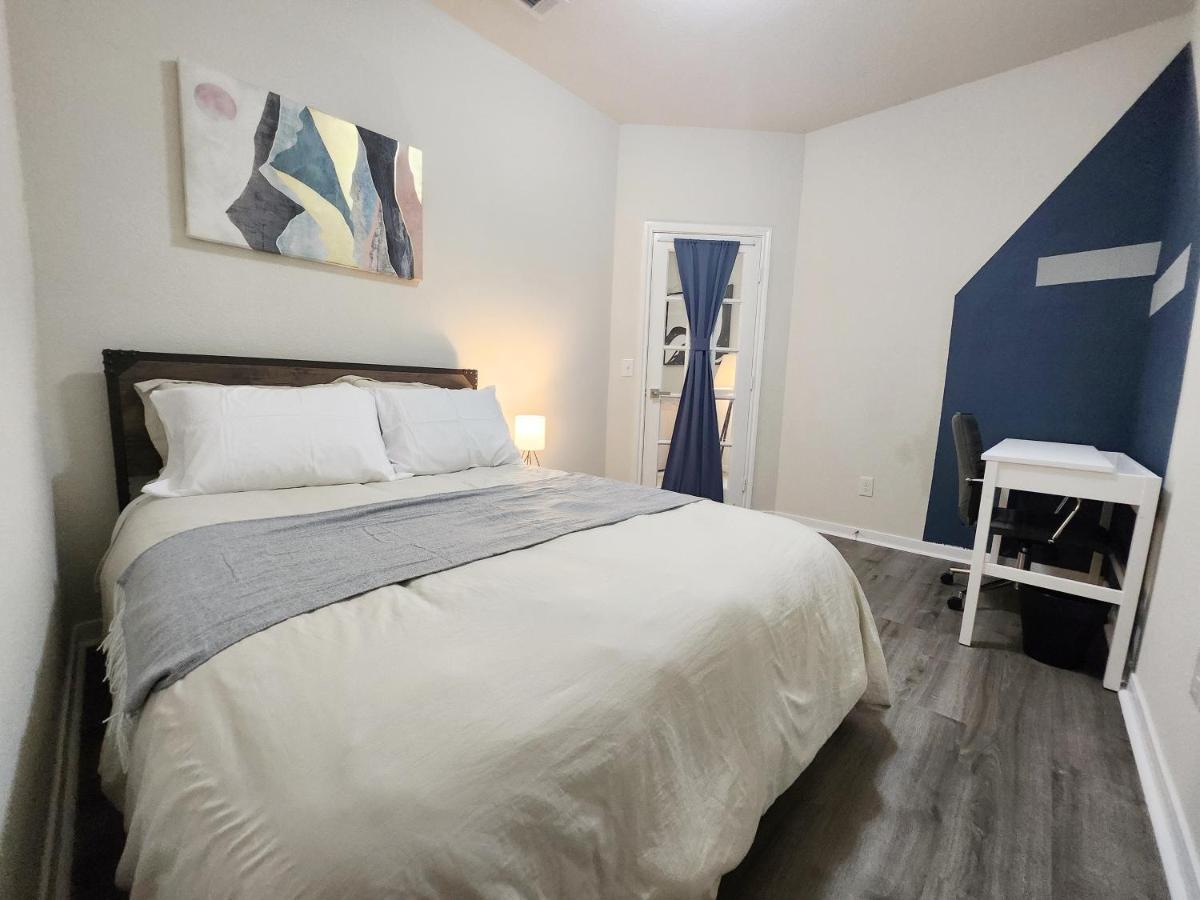 4 Bedroom Home Near Downtown Med Center Nrg Stadium Pearland Skyview Long By Ion Rentals Houston Eksteriør billede