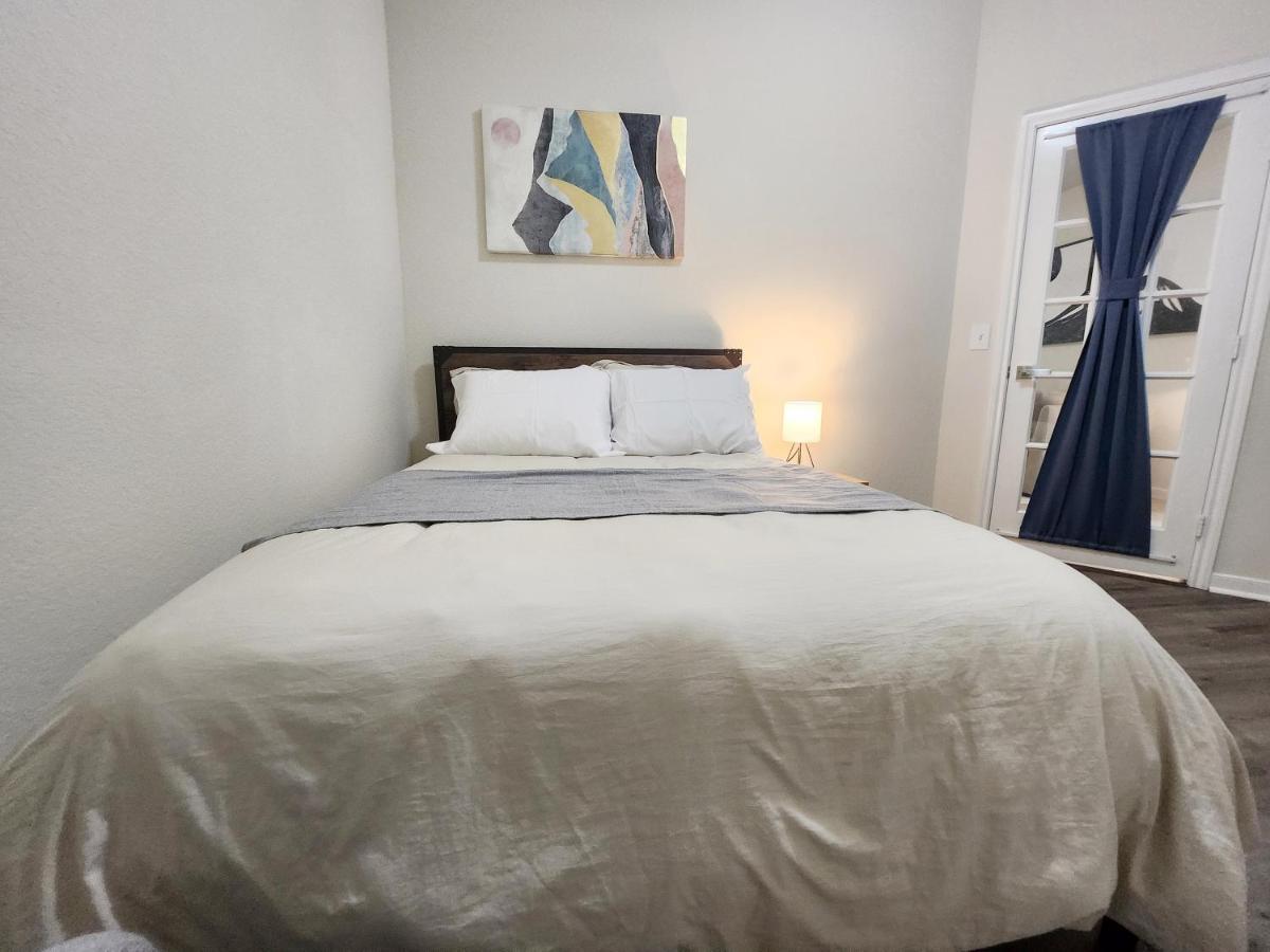 4 Bedroom Home Near Downtown Med Center Nrg Stadium Pearland Skyview Long By Ion Rentals Houston Eksteriør billede